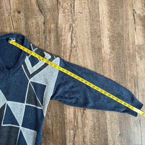 Vintage 90s V-Neck Geometric Print Grandpa Dad Sweater - Picture 10 of 10